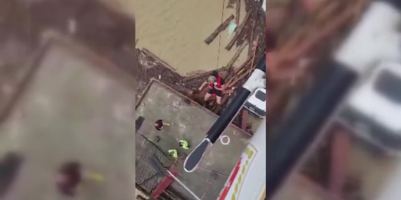 AYANCIK’TA MAHSUR KALAN VATANDAŞLAR SAHİL GÜVENLİK HELİKOPTERİİLE KURTARILIYOR