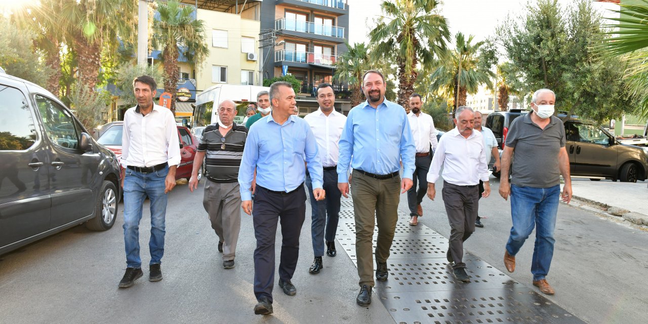 ÇİĞLİ BELEDİYE BAŞKANI GÜMRÜKÇÜ 'ŞAFAK MESAİSİ'NE DEVAM EDİYOR