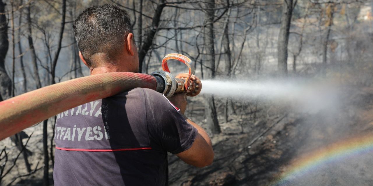 MANAVGAT VE BURDUR BUCAK'TA ORMAN YANGINI