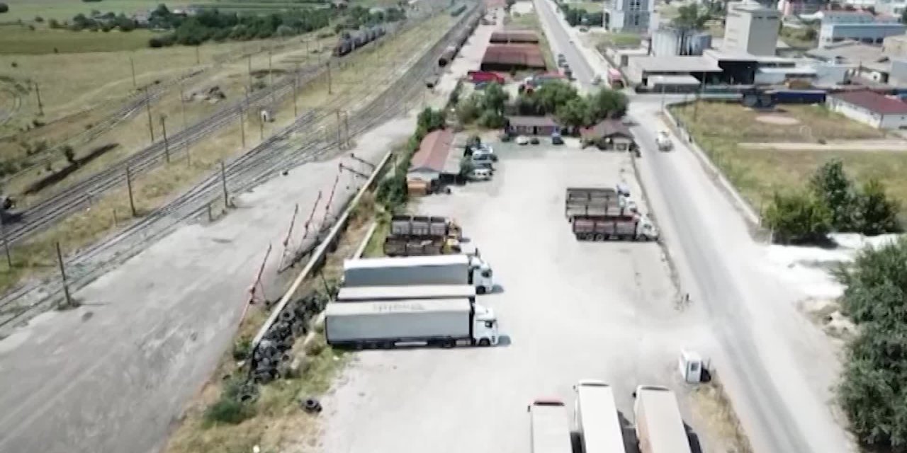 EDİRNELİ KAMYONCULAR YER İSTİYOR