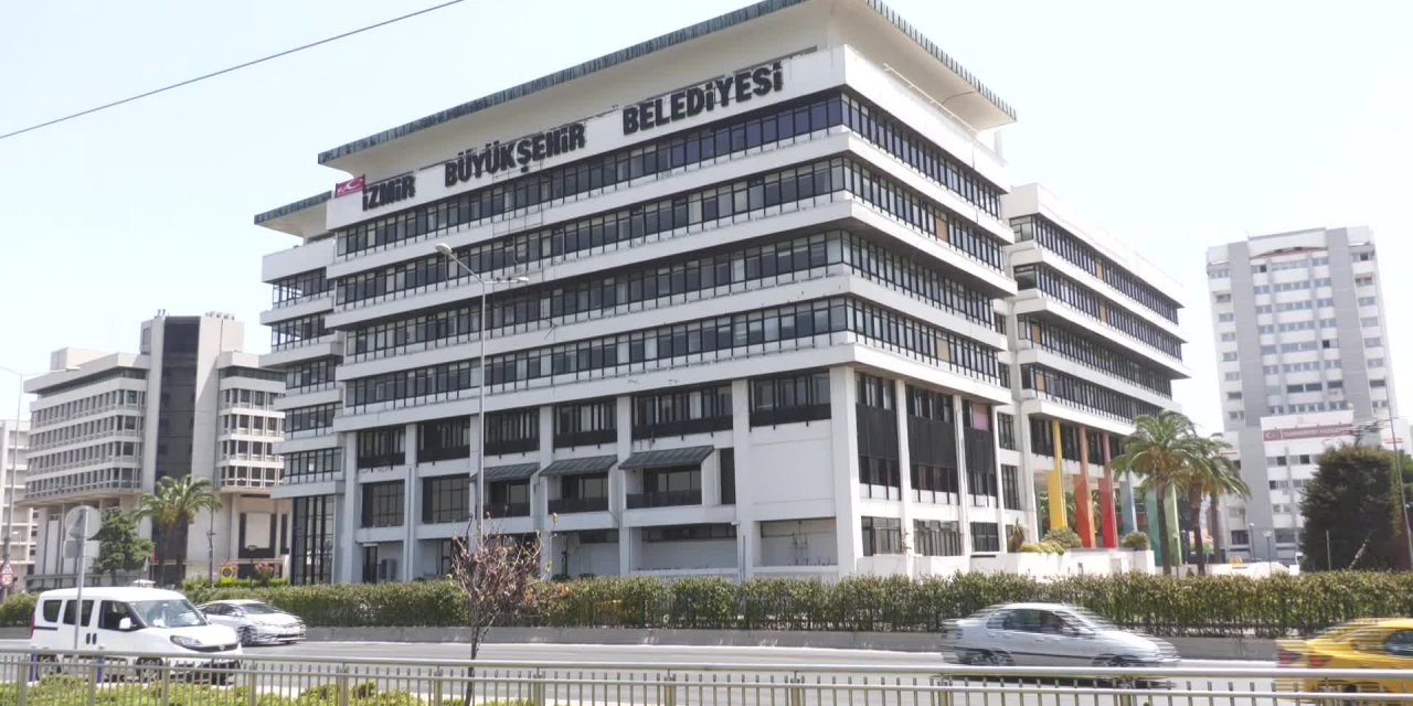 İZMİR BÜYÜKŞEHİR BELEDİYESİ ANA HİZMET BİNASI’NA İLİŞKİN TEKNİK RAPOR AÇIKLANDI: "BİNA GÜÇLENDİRMEYE UYGUN DEĞİL"