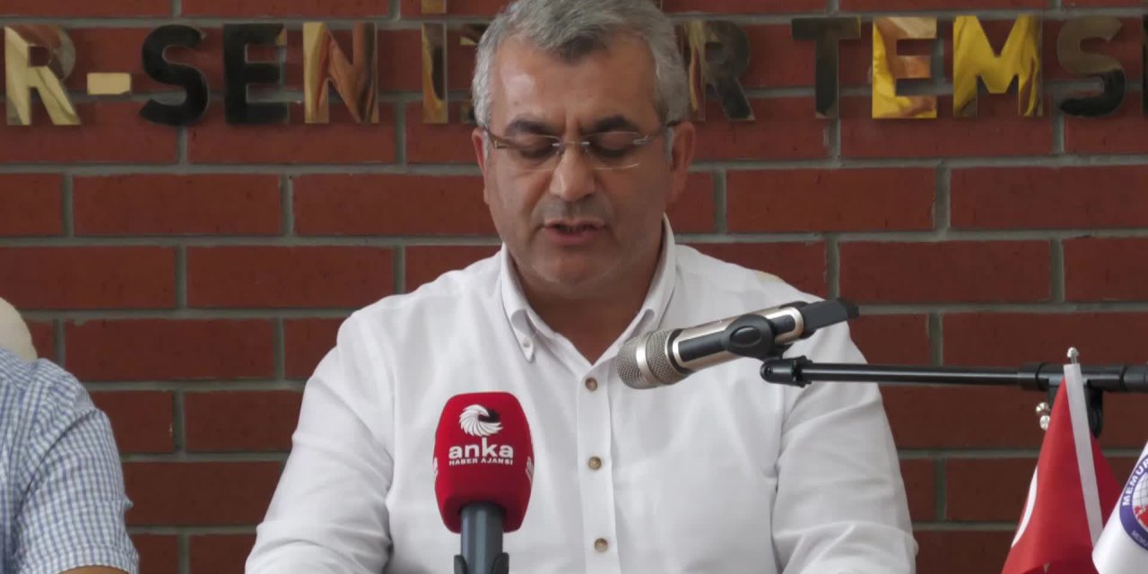 İZMİR'DE MAAŞ ZAMMI TEPKİSİ: MEMURU ENFLASYONA EZDİRMEYİN