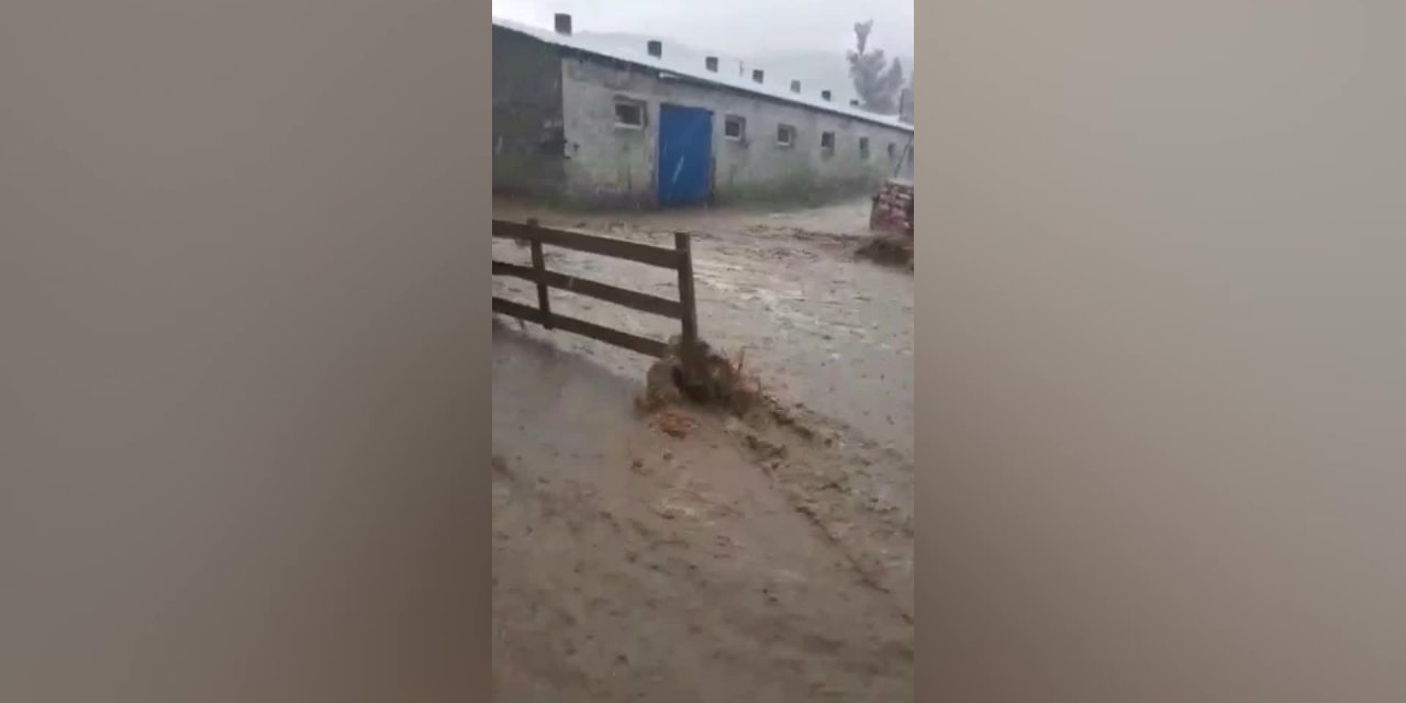 KAYSERİ’NİN PINARBAŞI İLÇESİ OLUKKAYA MAHALLESİNİ SEL BASTI
