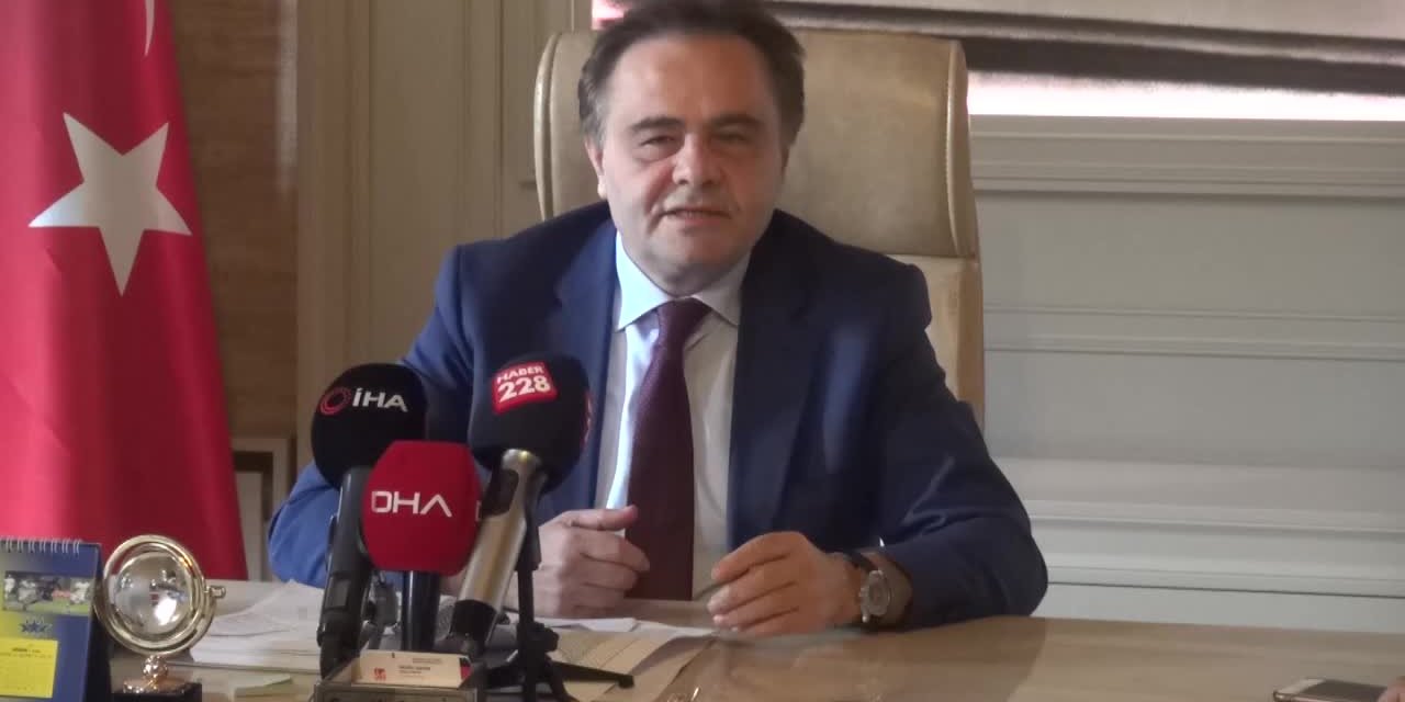 İÇİŞLERİ BAKANLIĞI BİLECİK'TEKİİSTANBUL SÖZLEŞMESİ AFİŞLERİNİ TOPLATTI BELEDİYE BAŞKANI'NA SORUŞTURMA AÇTI