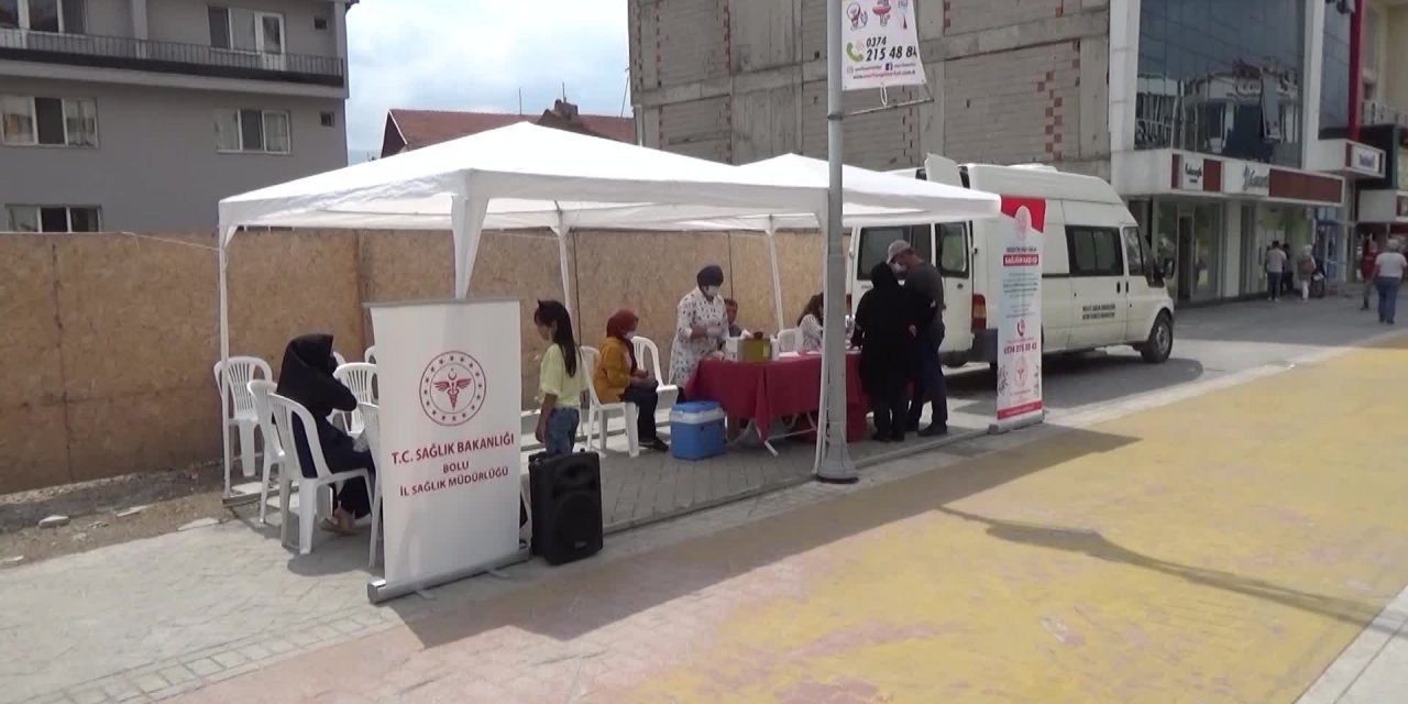 AŞILAMA ORANI YÜZDE 75'İ AŞAN BOLU, SONUNDA MAVİ OLDU