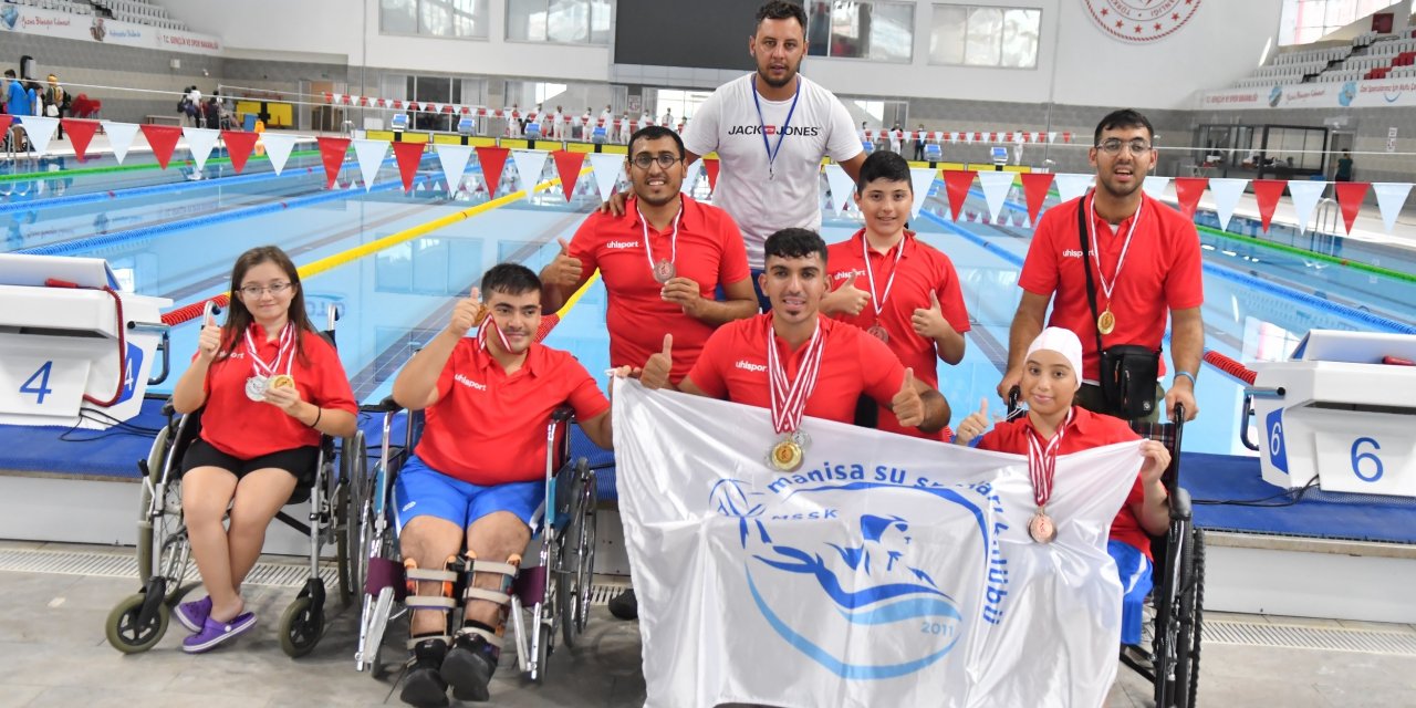 MANİSALI ENGELLİ YÜZÜCÜLER GAZİANTEP’TEN 15 MADALYA VE 1 REKORLA DÖNDÜ