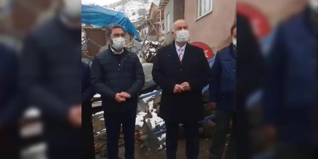 MALATYA'DA FIRTINA EVLERİN ÇATISINI UÇURDU