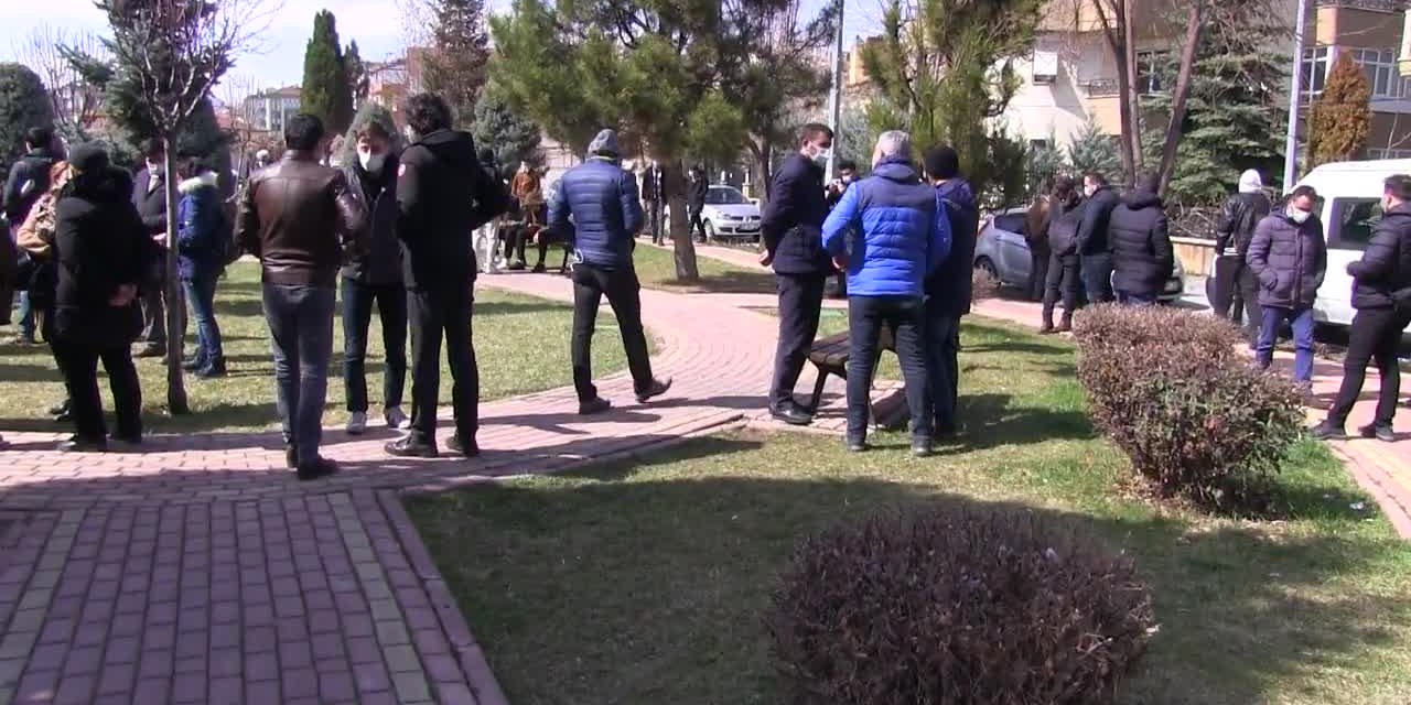 KONYA'DA ESNAF İSYAN ETTİ: "KONGRELER DOLU DÜKKANLAR KAPALI"