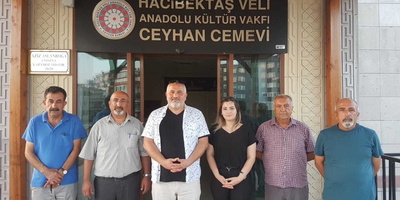 CEYHAN'DAKİ CEMEVİNİN DIŞ CEPHESİ TAHRİP EDİLDİ