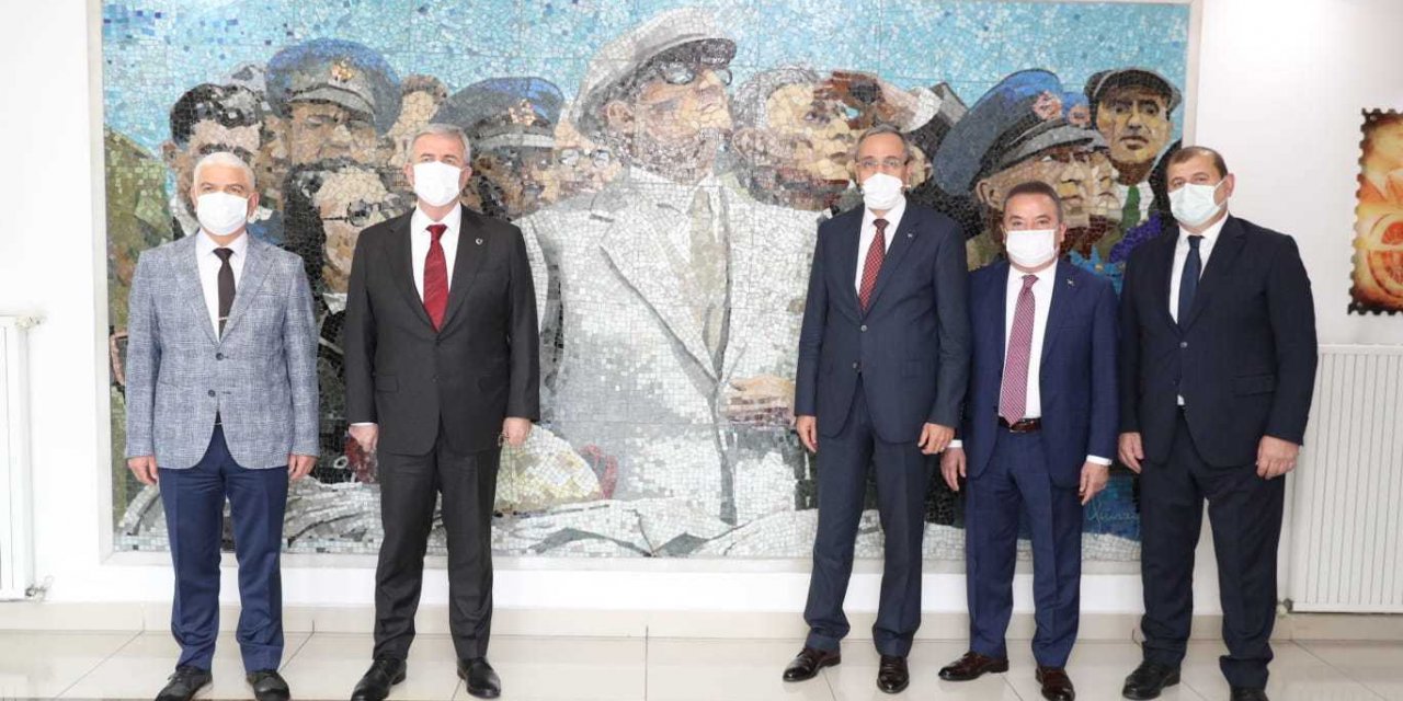 ANTALYA BÜYÜKŞEHİR BELEDİYE BAŞKANI BÖCEK, ANKARA’DA THK İLE İŞ BİRLİĞİ TOPLANTISINA KATILDI