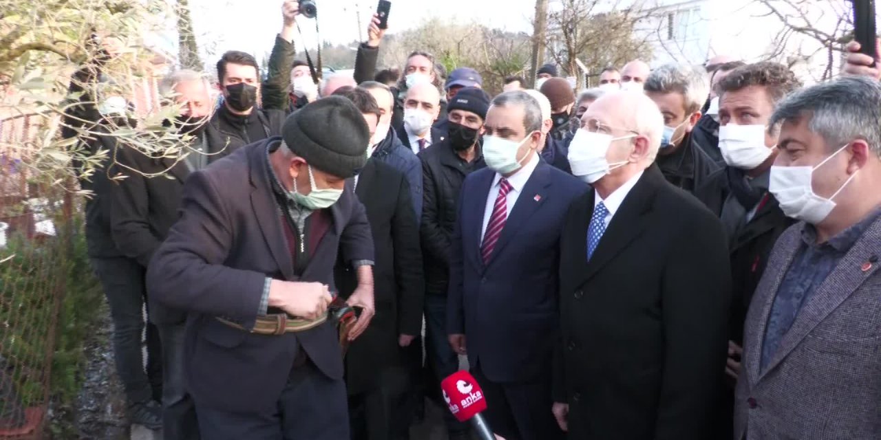 BURSALI ÇİFTÇİ SORUNUNU KILIÇDAROĞLU’NA ANLATTI: İNCİRİN KİLOSU ÇİTFÇİDEN 4 LİRAYA ÇIKIYOR, TANESİ 5 LİRAYA SATILIYOR