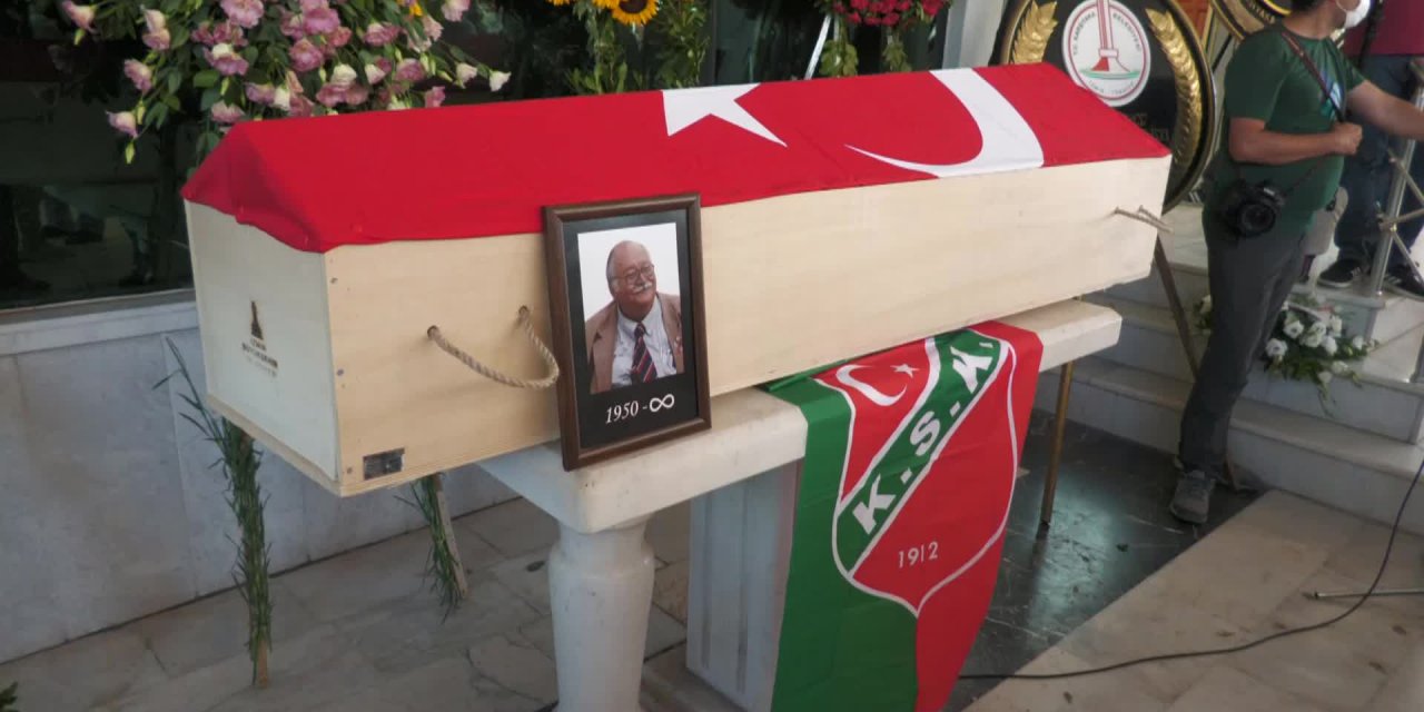 “İZMİR BABA” SON YOLCULUĞUNA UĞURLANDI
