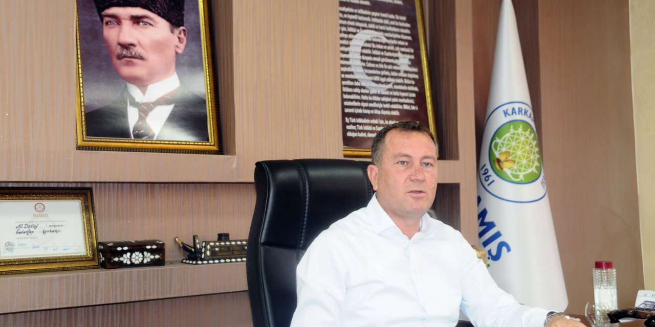 KARKAMIŞ BELEDİYE BAŞKANI 1 MAAŞINI TEMA VAKFI'NA BAĞIŞLADI