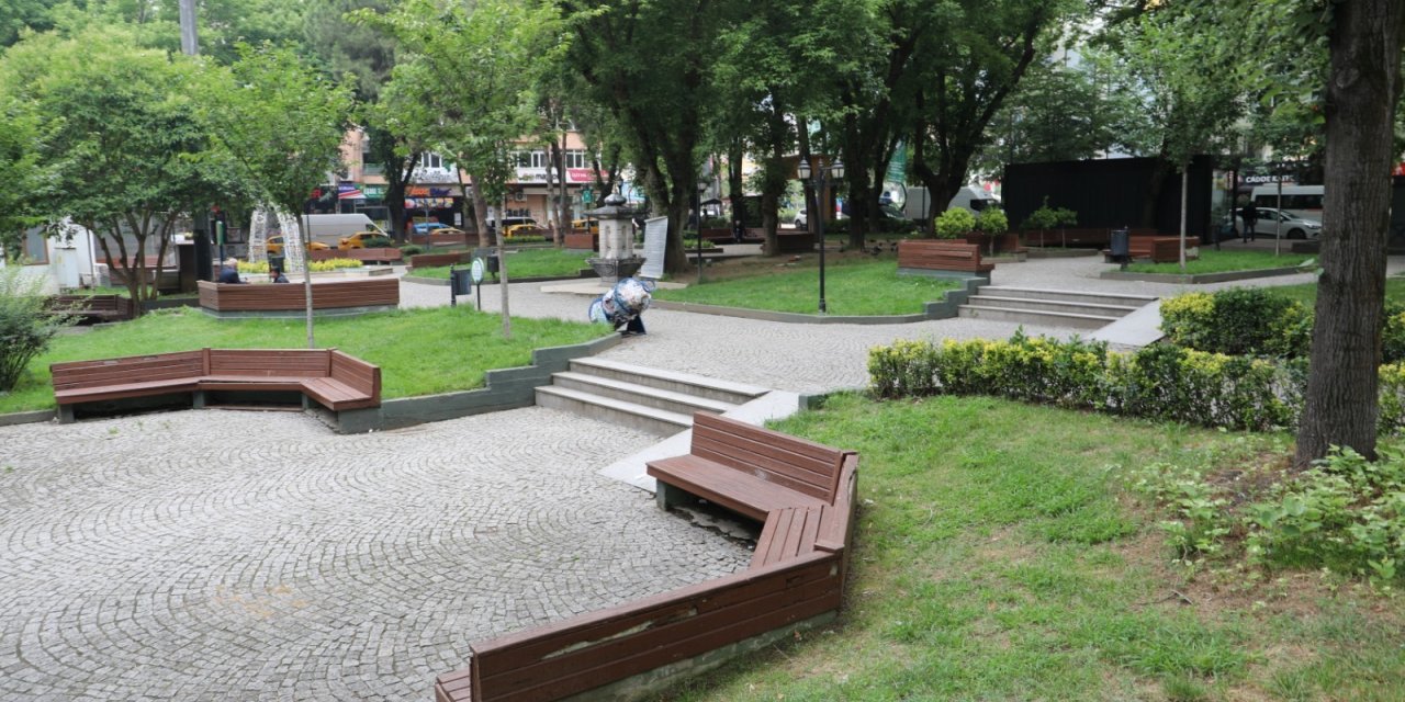 İZMİT BELEDİYESİ, YENİ CUMA PARKI İÇİN İHALEYE HAZIRLANIYOR