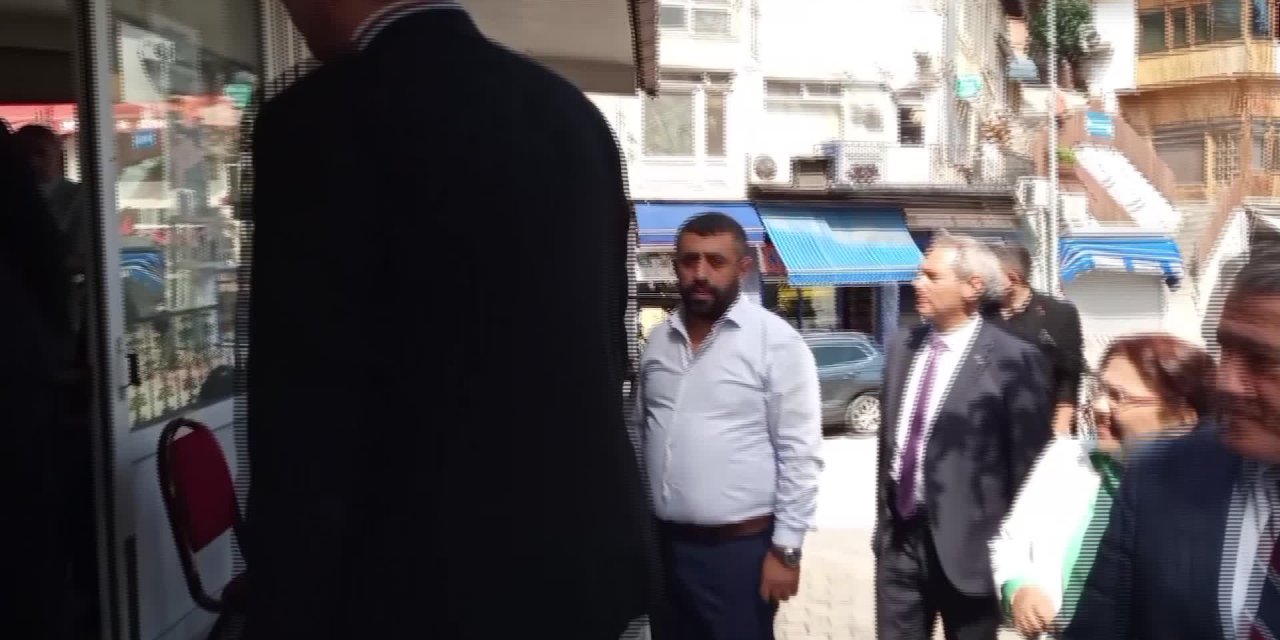 İYİ PARTİLİ TATLIOĞLU: "ORTADOĞU POLTİKALARININ ALTINDA KALDILAR. BİZİ 8 MİLYON GÖÇMENLE BAŞ BAŞA BIRAKTILAR"