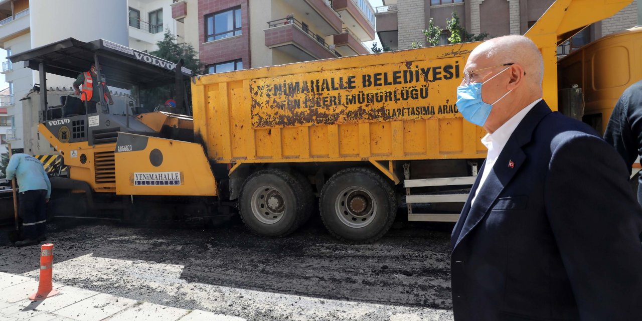 YENİMAHALLE BELEDİYE BAŞKANI YAŞAR, ASFALT VE ALTYAPI ÇALIŞMALARINI DENETLEDİ