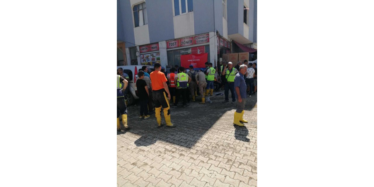 BTP BOZKURT'TA AFETZEDELERE YEMEK DAĞITTI