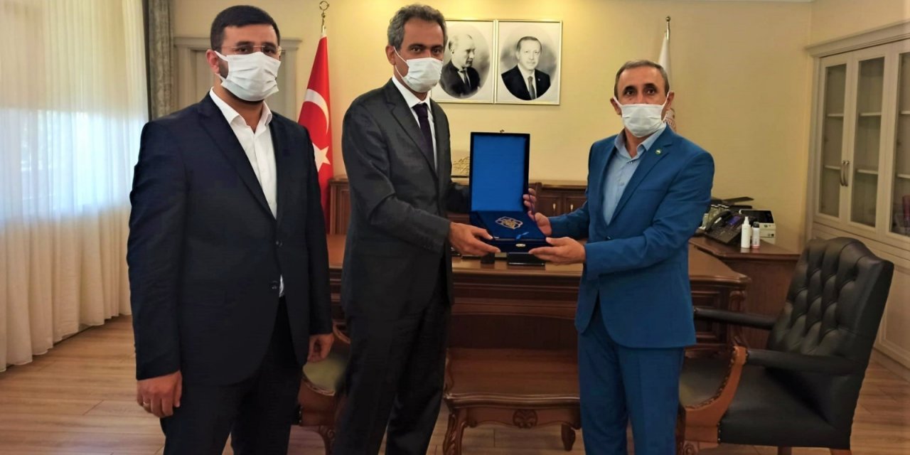 HÜDAPAR'DAN MİLLİ EĞİTİM BAKANI ÖZER'E "HAYIRLI OLSUN" ZİYARETİ