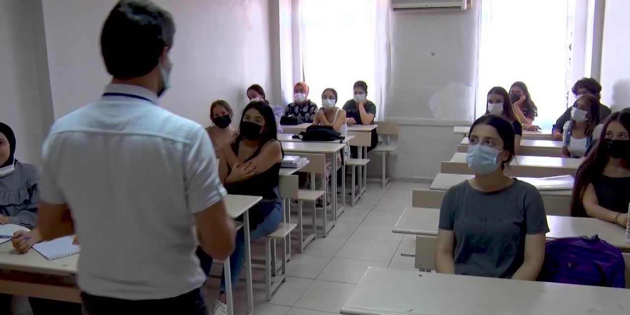 MERSİN BÜYÜKŞEHİR’İN KURS MERKEZLERİ’NDE İLK DERS ZİLİÇALDI
