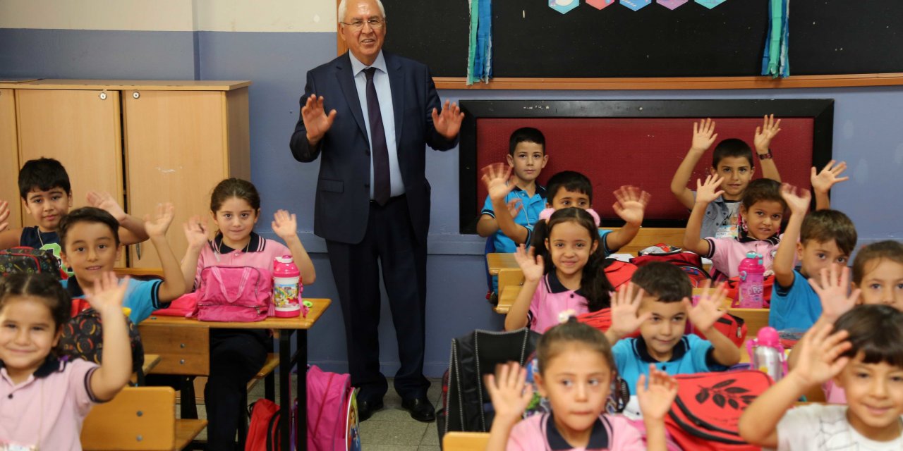 KARABAĞLAR'DA EĞİTİME DESTEK