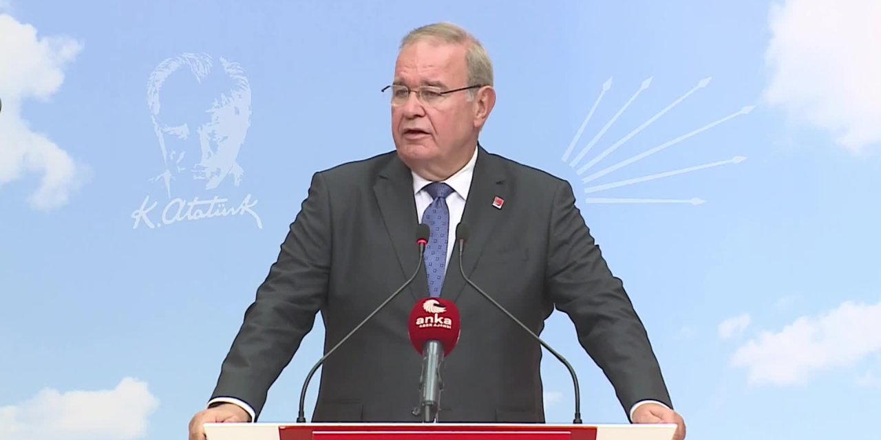 ÖZTRAK: "SINIRLARIMIZ NASRETTİN HOCA’NIN TÜRBESİ GİBİ, ÜÇ YANI AÇIK AMA KAPISI KİLİTLİ"