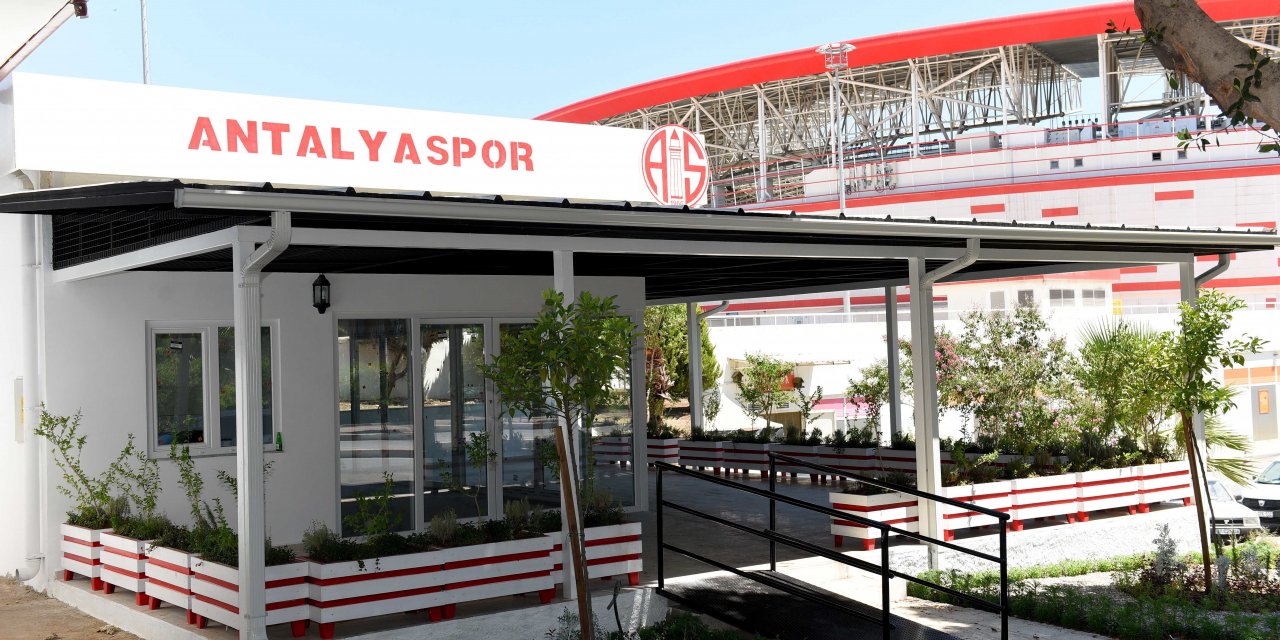 MURATPAŞA BELEDİYESİ'NDEN ANTALYASPOR TARAFTARINA BÜYÜK HEDİYE
