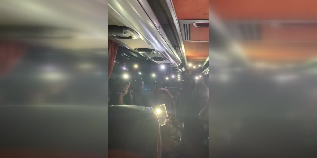 AKP İLÇE GENÇLİK KOLLARININ, MASKESİZ MUŞ SEYAHATİ