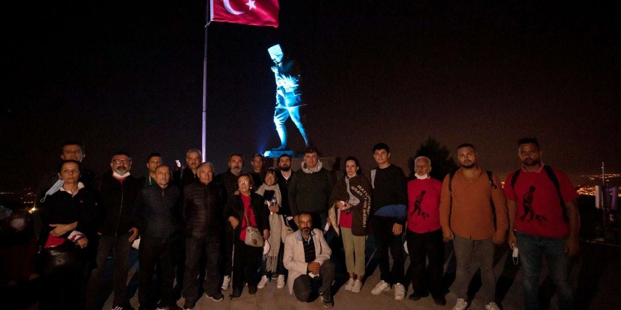 KARŞIYAKA'DA "ZAFER YÜRÜYÜŞÜ"