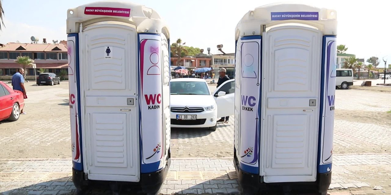 HATAY BÜYÜKŞEHİR'DEN KIYI ŞERİDİNDE MOBİL TUVALET UYGULAMASI