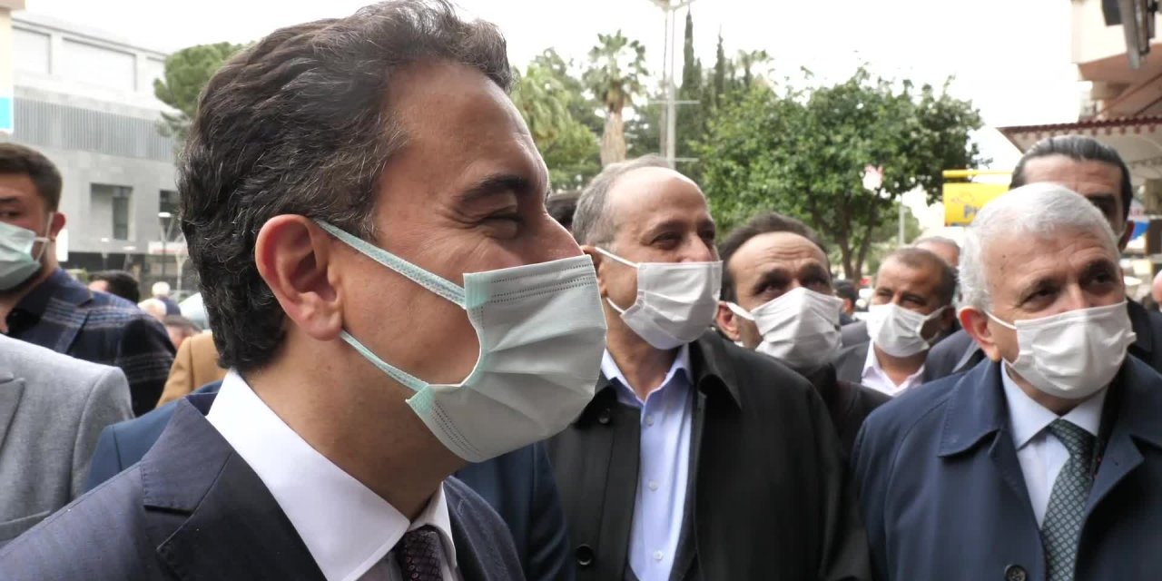 ESNAFTAN HÜKÜMETE: "BARİ DEVLET ALACAĞINDAN VAZGEÇSİN, VERGİYLE BELİMİZ BÜKÜLDÜ"
