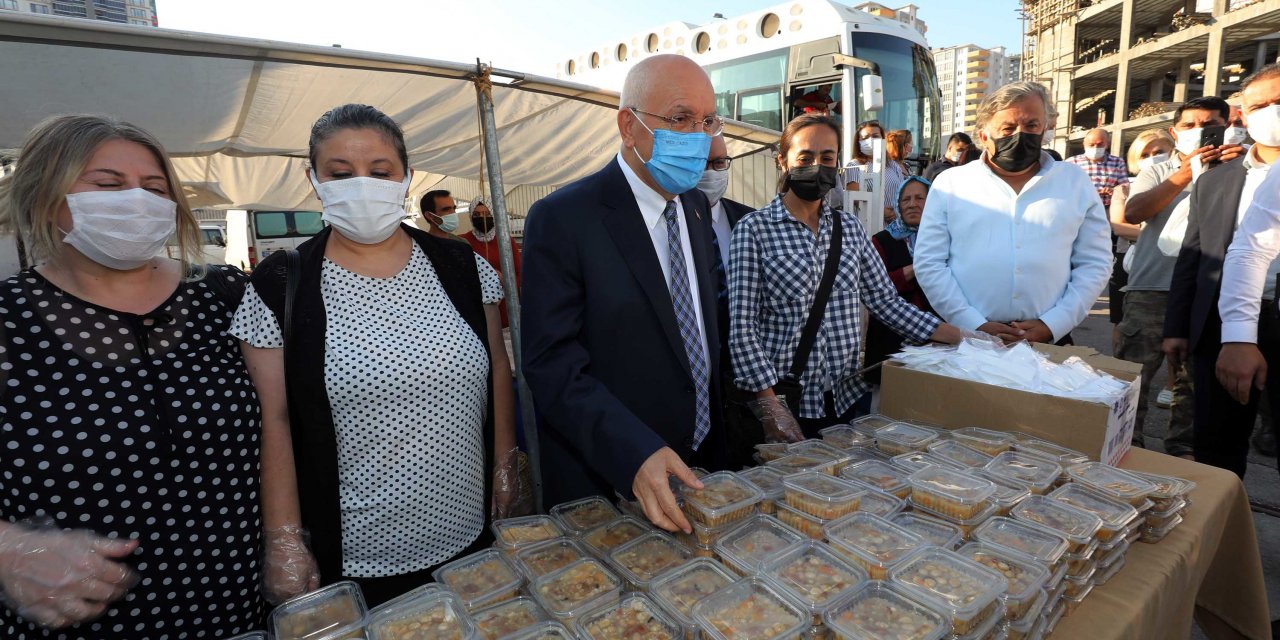YENİMAHALLE BELEDİYESİ’NDEN AŞURE İKRAMI