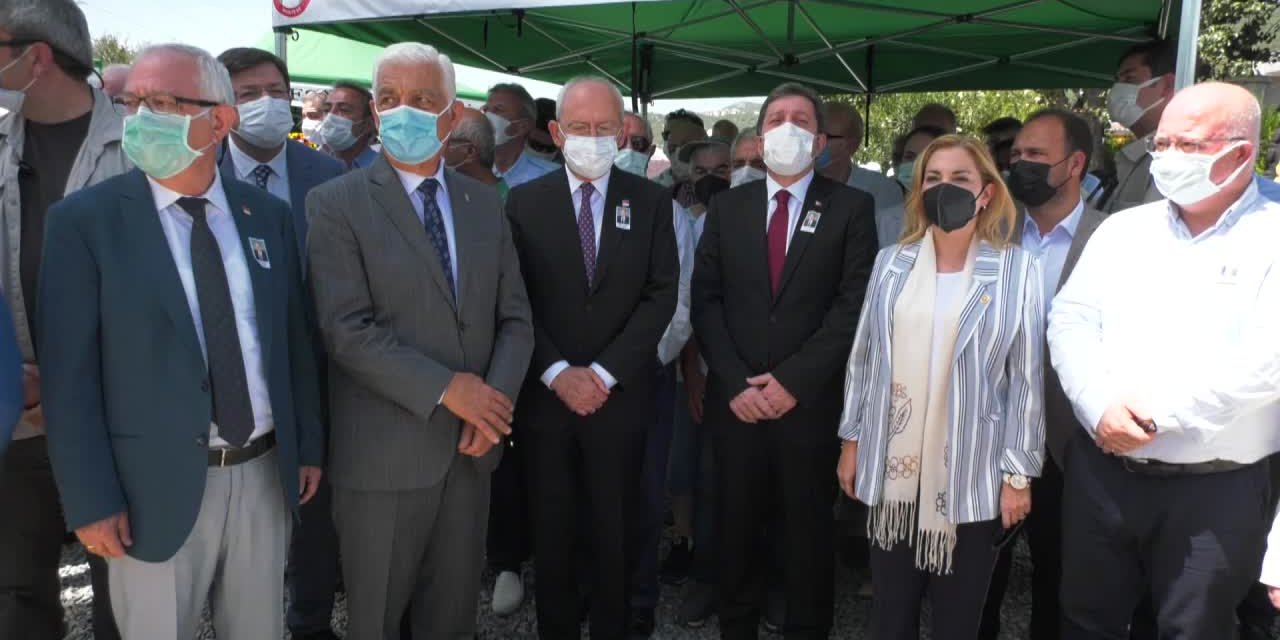 ESKİ CHP MİLLETVEKİLİ DOĞU, KILIÇDAROĞLU’NUN KATILDIĞI TÖRENLE SON YOLCULUĞUNA UĞURLANDI