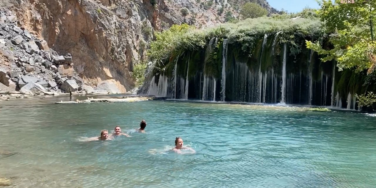 7 ÜLKEDEN 22 ÜNİVERSİTE ÖĞRENCİSİ ADANA’NIN TARİHİ YERLERİNİ VE LEZZETLERİNİ KEŞFETTİ