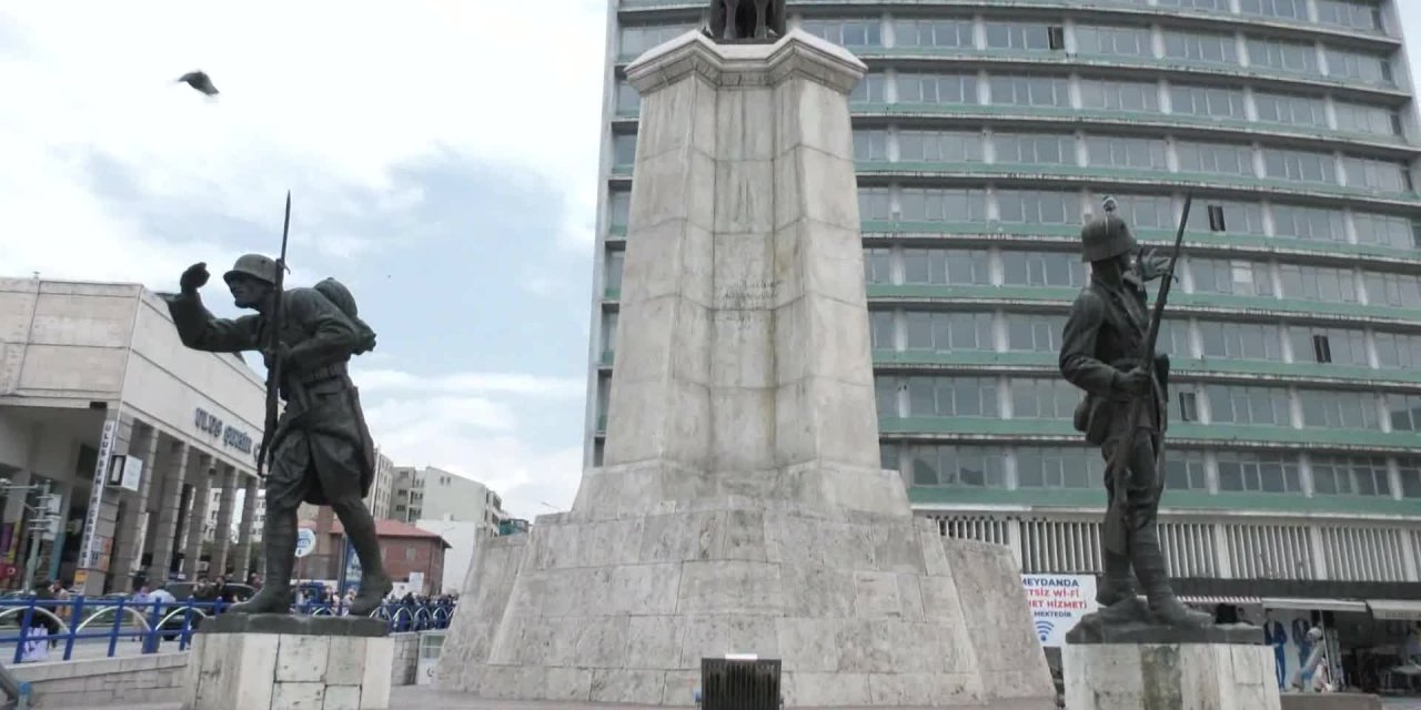 ULUS ATATÜRK ANITI 94 YIL SONRA RESTORE EDİLDİ