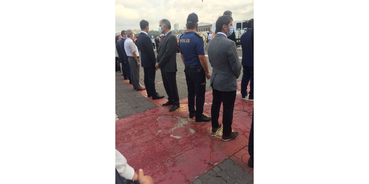 CHP KADIKÖY İLÇE BAŞKANI NARİN'DEN ERDOĞAN PROTESTOSU