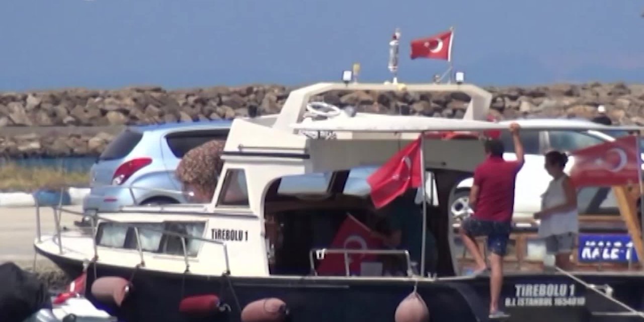 EDİRNE ENEZ’DE ZAFER COŞKUSU DENİZE TAŞTI