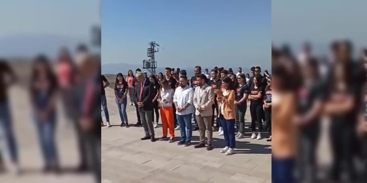 CHP'Lİ 99 GENÇ, BÜYÜK ZAFER'İN 99. YILDÖNÜMÜNÜ KOCATEPE'DE KUTLADI