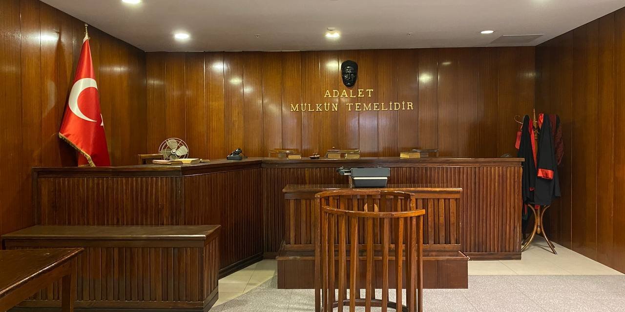 KAĞITHANEDE, BİR KİŞİYİÖLDÜRÜP BİRİNİ DE YARALAYAN ZANLININ 63 YILA KADAR HAPSİİSTENDİ