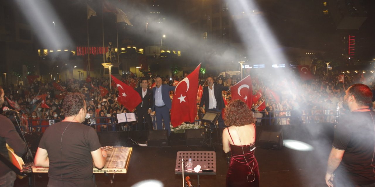 SARIYER'DE 30 AĞUSTOS ZAFER BAYRAMI KUTLANDI