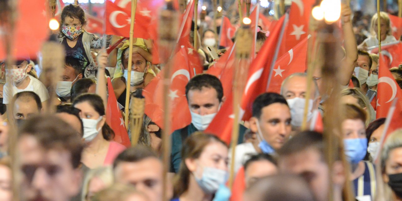 LÜLEBURGAZLILAR FENER ALAYINDA YÜRÜDÜ