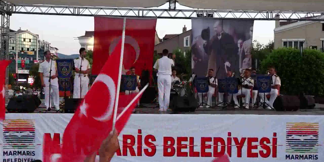 MARMARİS’TE UNUTULMAZ BAYRAM KUTLAMASI