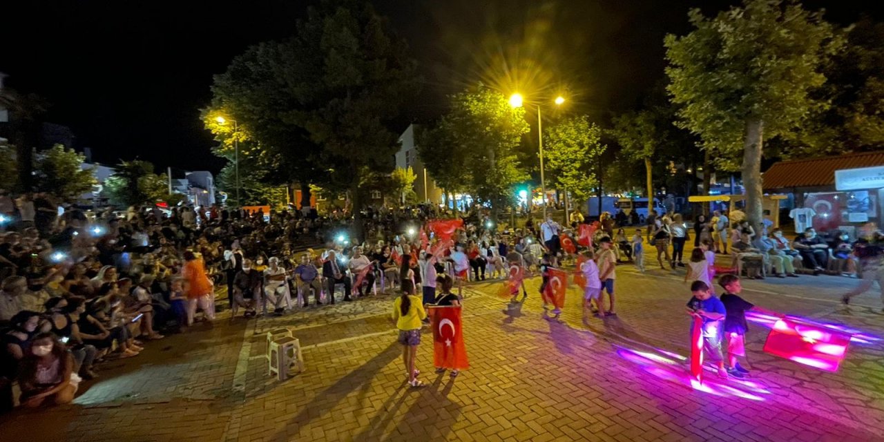 AMASRA'DA ZAFER BAYRAMI COŞKUYLA KUTLANDI