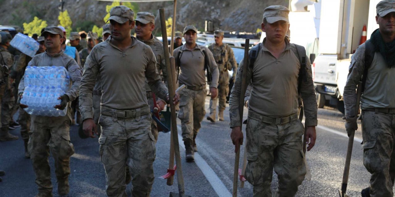 TUNCELİ’DE ŞİMDİ DE KUTUDERESİ BÖLGESİ YANIYOR