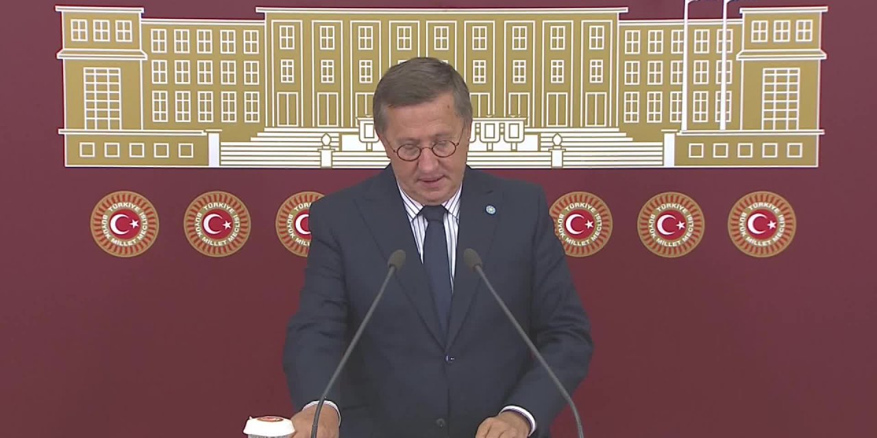 İYİ PARTİLİ TÜRKKAN'DAN 'SOSYAL MEDYA DÜZENLEMESİNE' TEPKİ: “TROLLERİN EFENDİSİİLETİŞİM BAŞKANLIĞI’NI KAPATIN, SAMİMİ OLUP OLMADIĞINIZ GÖRELİM”
