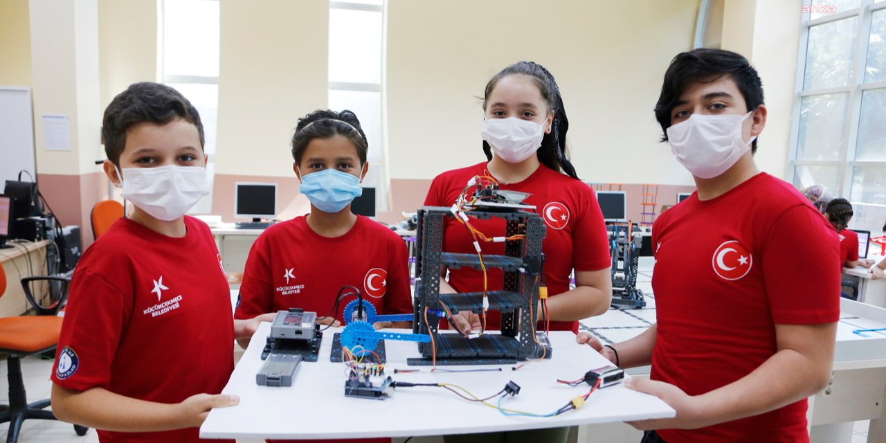 KÜÇÜKÇEKMECE BELEDİYESİ BİLGİ EVLERİ VE ÇOCUK ÜNİVERSİTESİ, 3 AYRI PROJEYLE TEKNOFEST’TE FİNALE KALDI