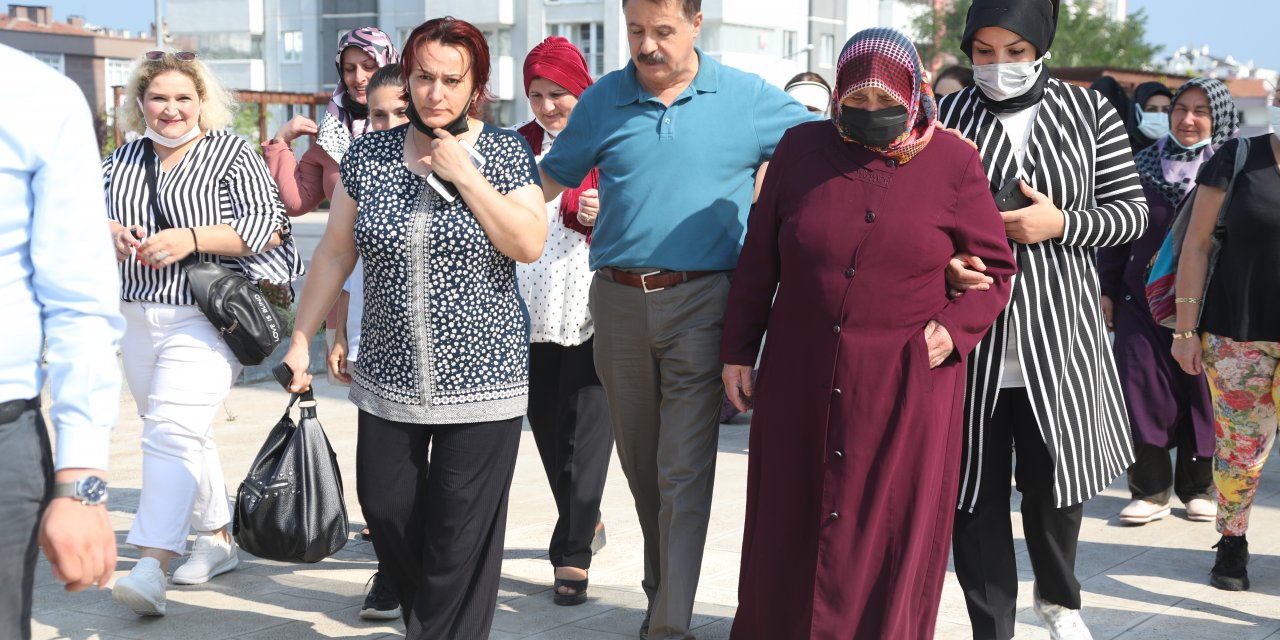 ATAKUM BELEDYESİ’NDEN BÜYÜKOYUMCALI KADINLARA ŞAHİNKAYA KANYONU GEZİSİ