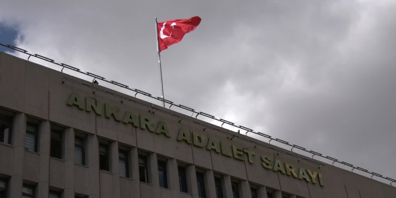 İYİ PARTİLİÖZTÜRK: “BİZİM KUMAŞIMIZDAN FETÖ’CÜÇIKMAZ, CAHİT USTA BAŞKA KAPIYA, BURADAN SANA EKMEK ÇIKMAZ”