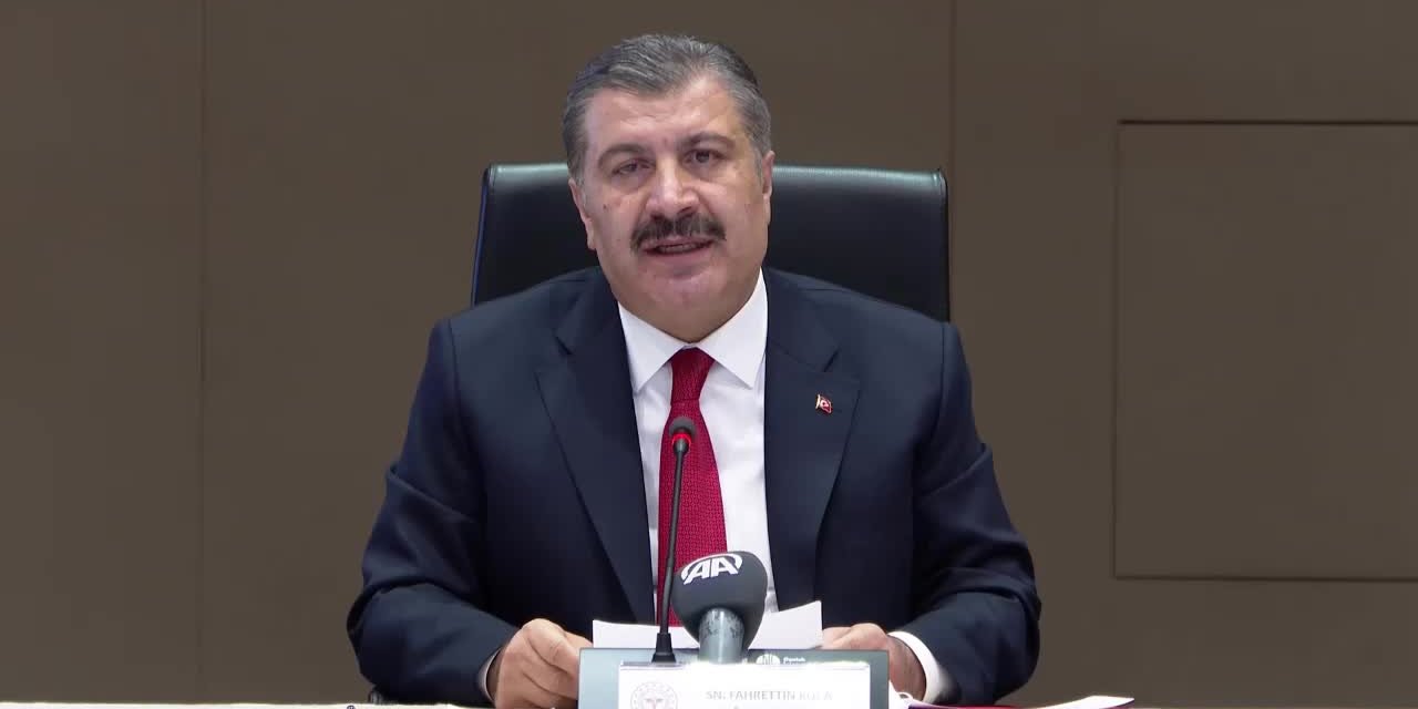 BAKAN KOCA: VAKALARIN YÜZDE 81’İ TAM AŞI OLMAYAN KİŞİLER, VEFAT EDENLERİN YÜZDE 90’I HİÇ AŞI OLMAMIŞ VEYA AŞILARI EKSİK KİŞİLER