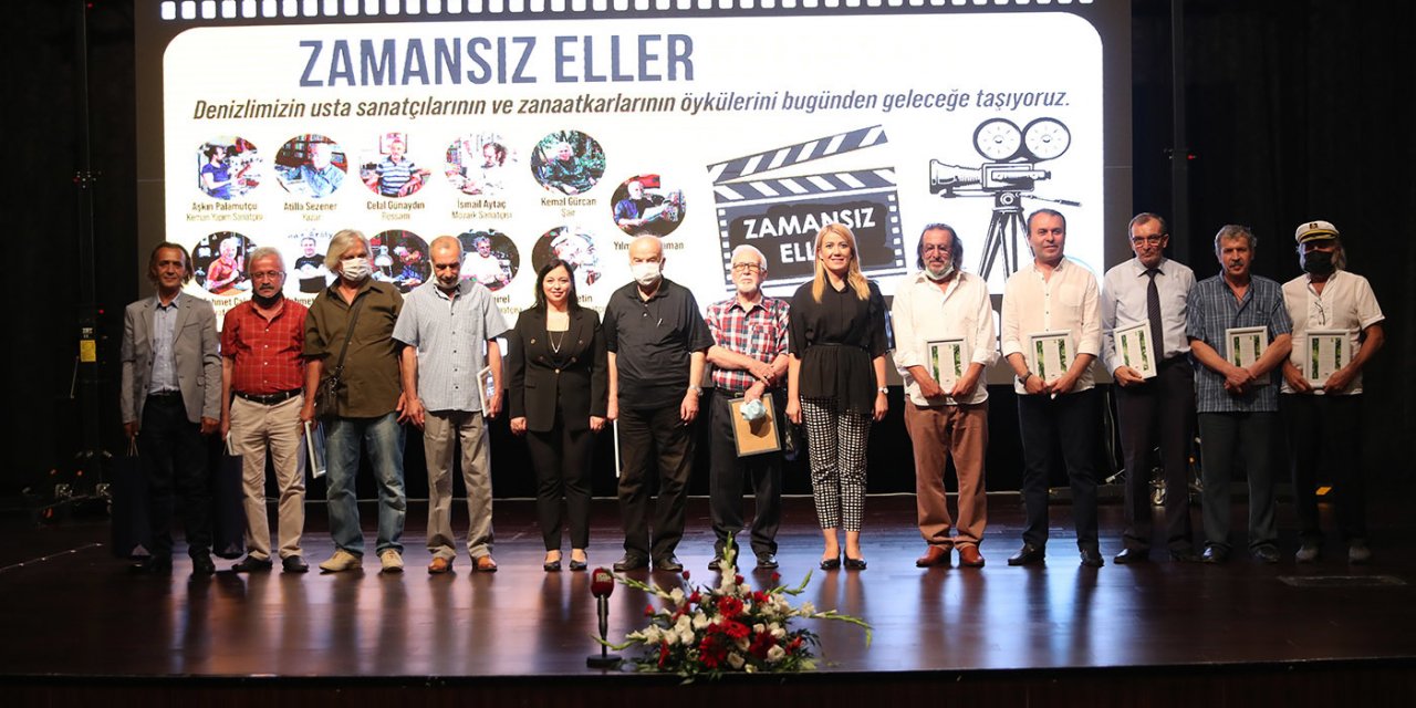 MERKEZEFENDİ BELEDİYESİ TARAFINDAN HAZIRLANAN "ZAMANSIZ ELLER" BELGESELİ SANATSEVERLERLE BULUŞTU