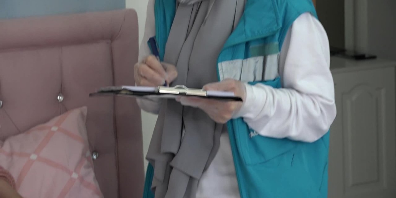 ESENYURT BELEDİYESİ BİN 457 ADET GIDA KOLİSİNİİHTİYAÇ SAHİPLERİYLE BULUŞTURDU